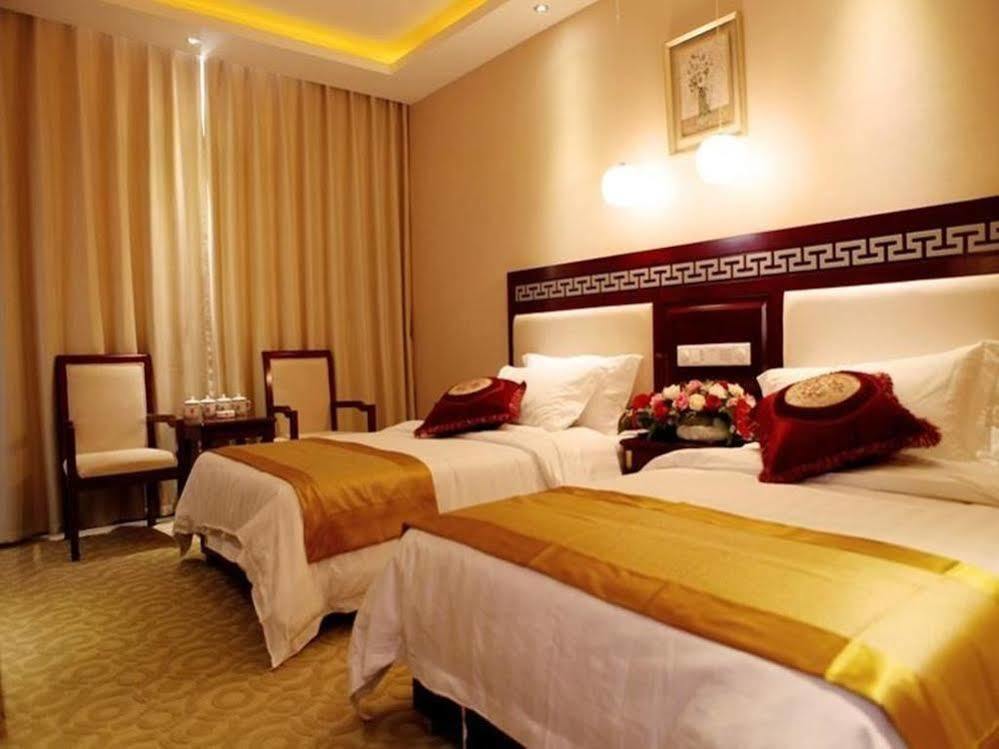 Landmark Hotel Kunming Exterior foto